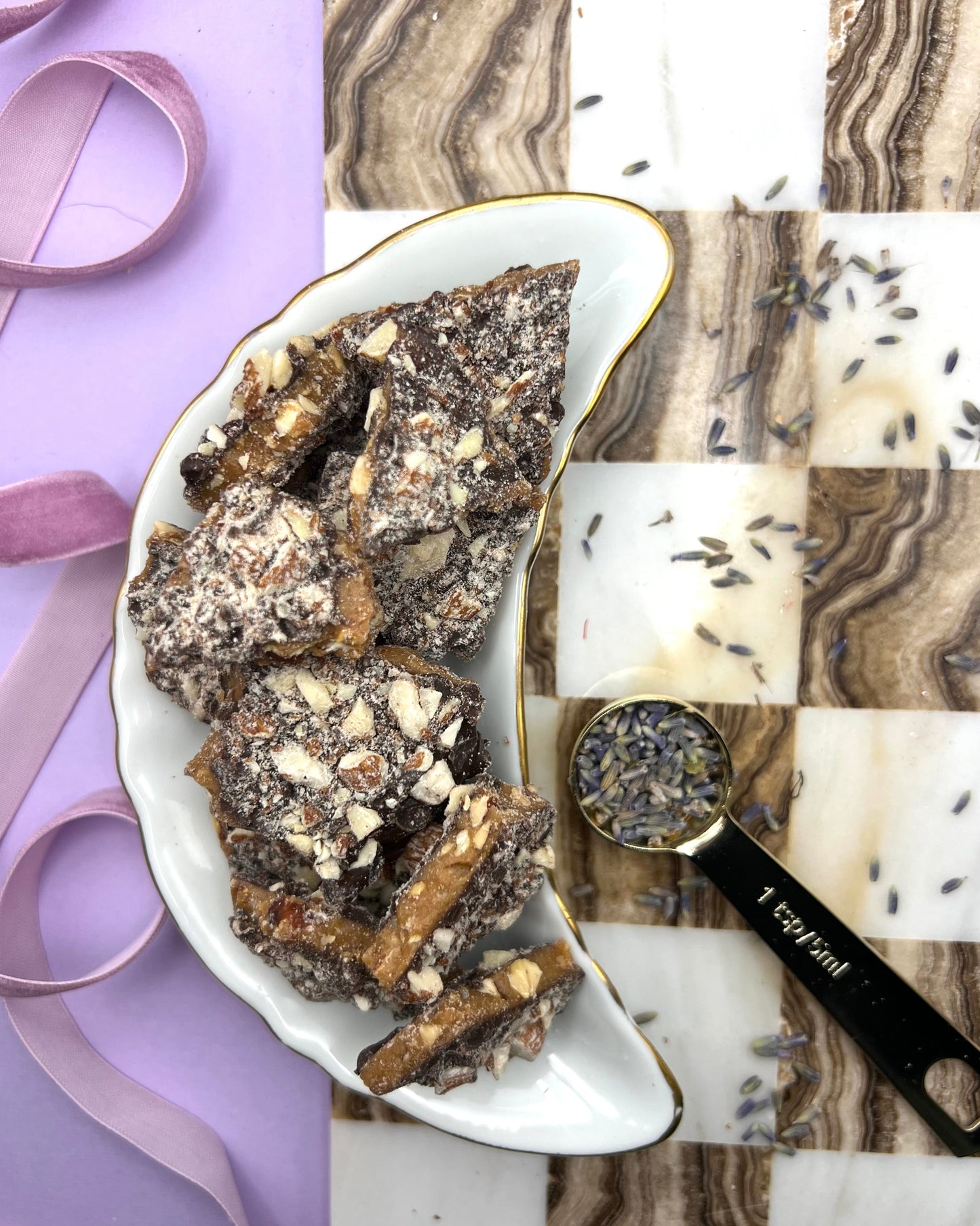 ✨8oz Amethyst Blend: Black Magick  Dark Chocolate Toffee✨