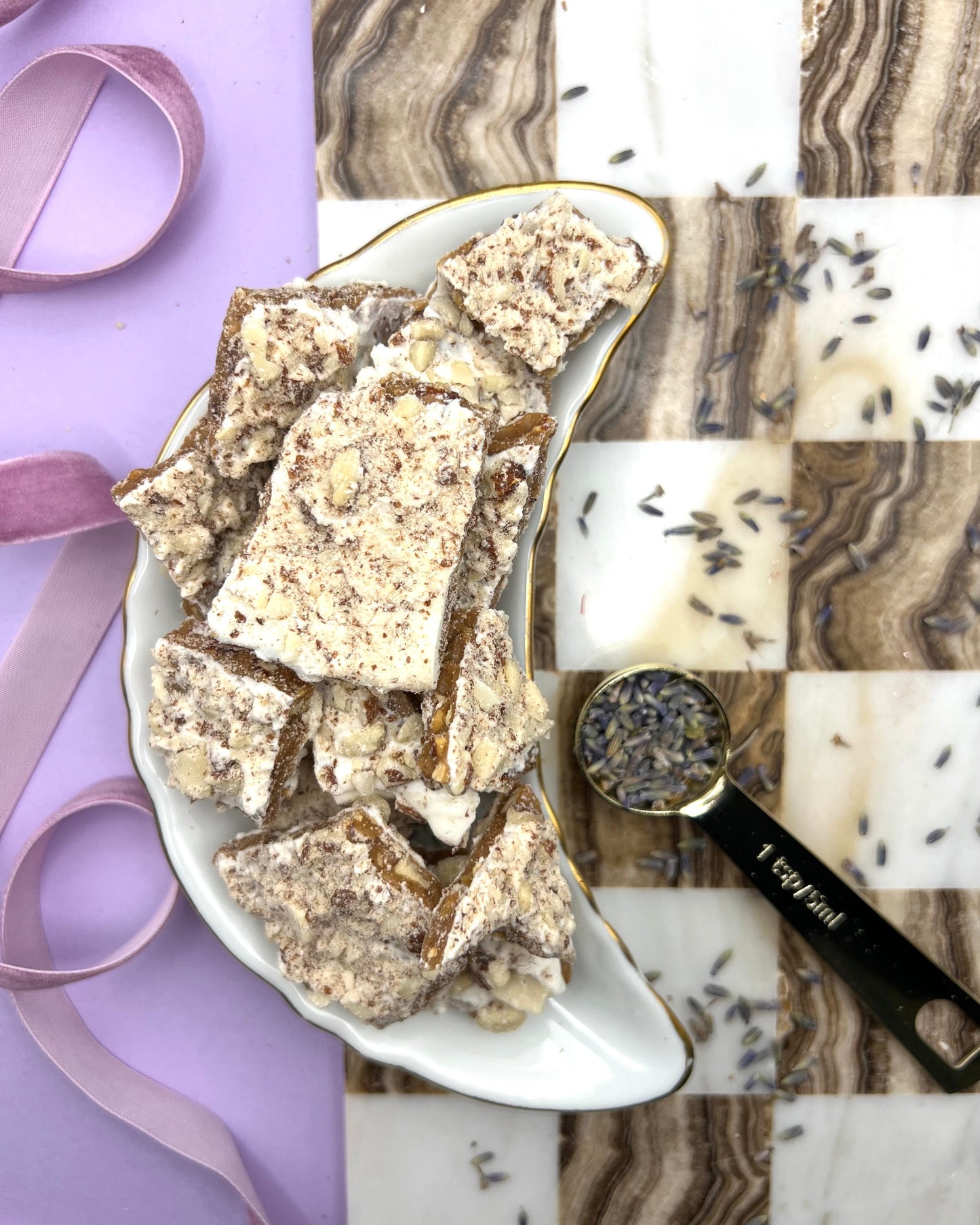 ✨4oz Amethyst Blend: Celestial Crunch White Chocolate Toffee✨