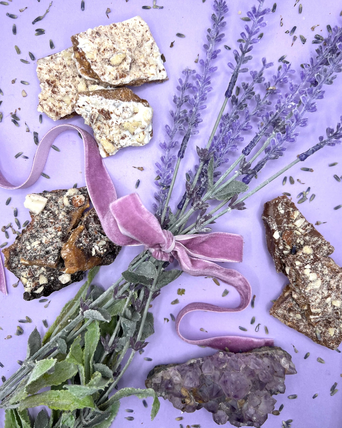 ✨4oz Amethyst Blend: Celestial Crunch White Chocolate Toffee✨