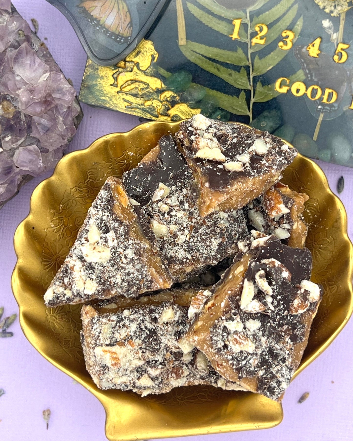 ✨8oz Amethyst Blend: Black Magick  Dark Chocolate Toffee✨